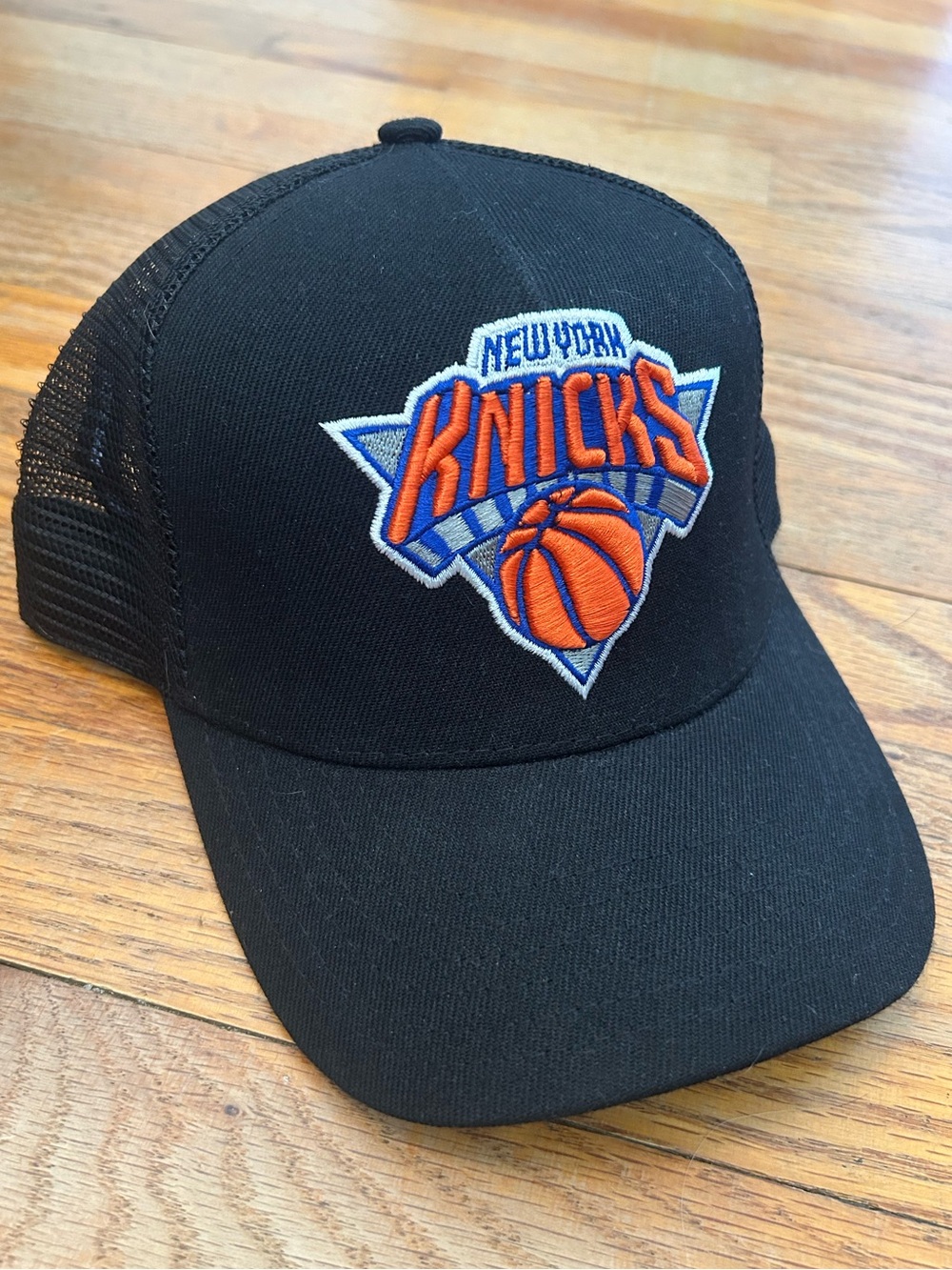 New York Knicks Black Trucker Cap SnapBack Hat Adjustable